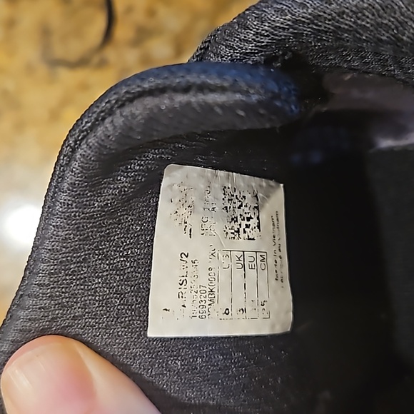 Women's New Balance Shoes - Picture 5 of 6